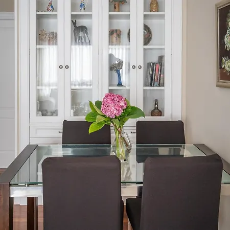 Piso Nuevo Y Espacioso En El Centro De