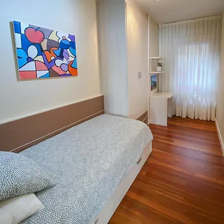 Piso Nuevo Y Espacioso En El Centro De